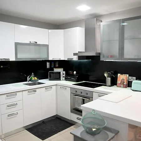 Appartement Charming & Cosy 1br, 5mins Walk To Sliema Ferries