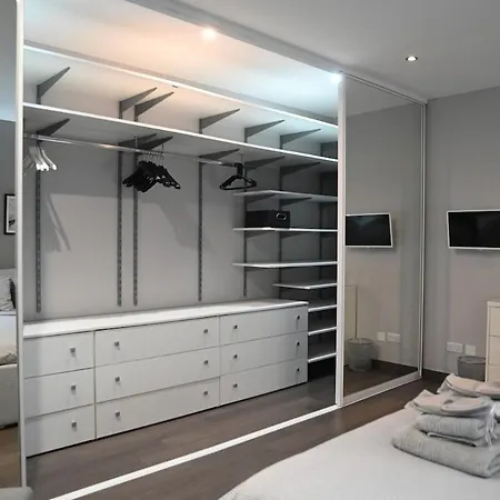Charming & Cosy 1br, 5mins Walk To Sliema Ferries 公寓